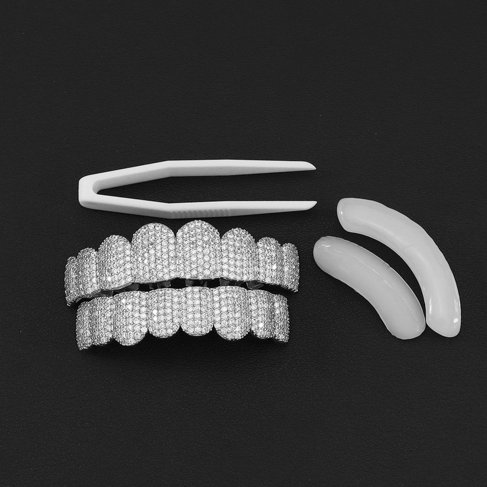 Body Jewelry Art - Grillz dentaire plaqué argent entièrement serti